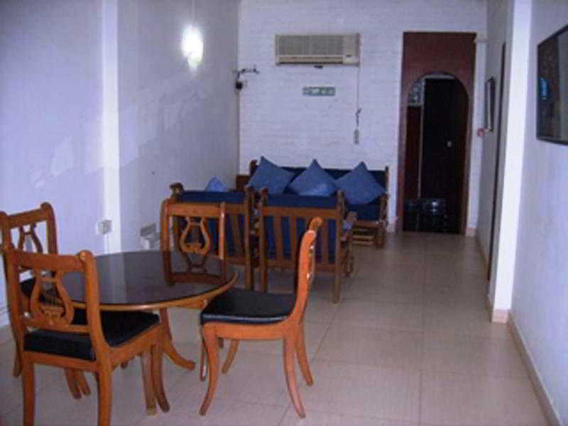 The Cottage Mumbai Exteriör bild